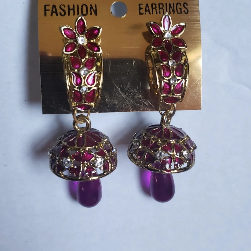 Beautiful Fashion earrings Gold and purple Jhumka Style